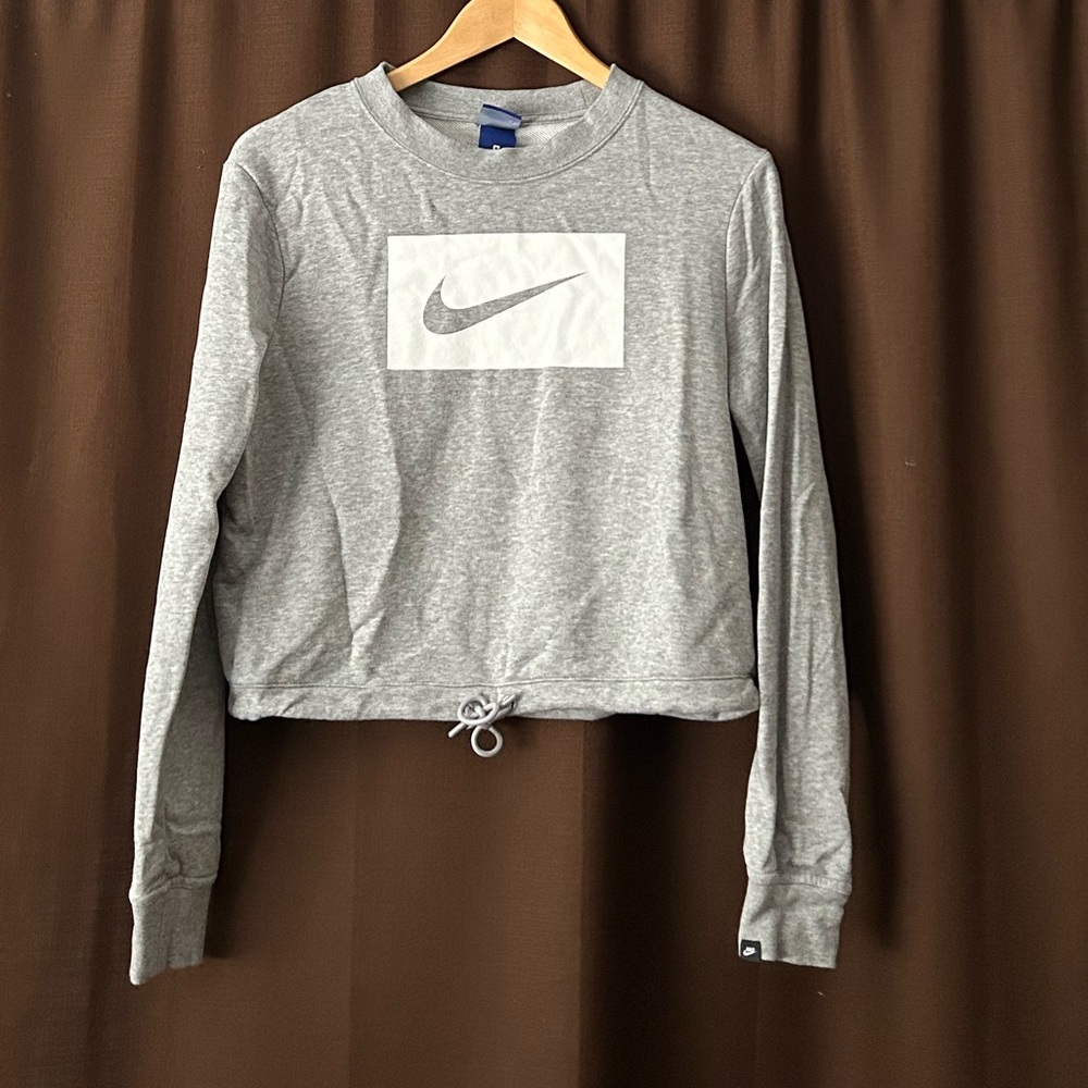 Nike Cropped Crew Neck Sweatshirt